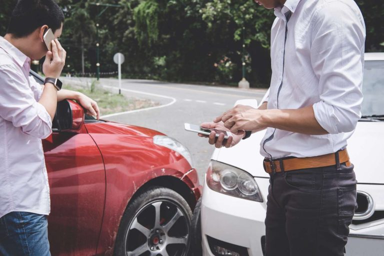 Dealing With Insurance Adjusters: Dos And Don’ts